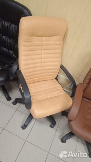 Компьютерное кресло