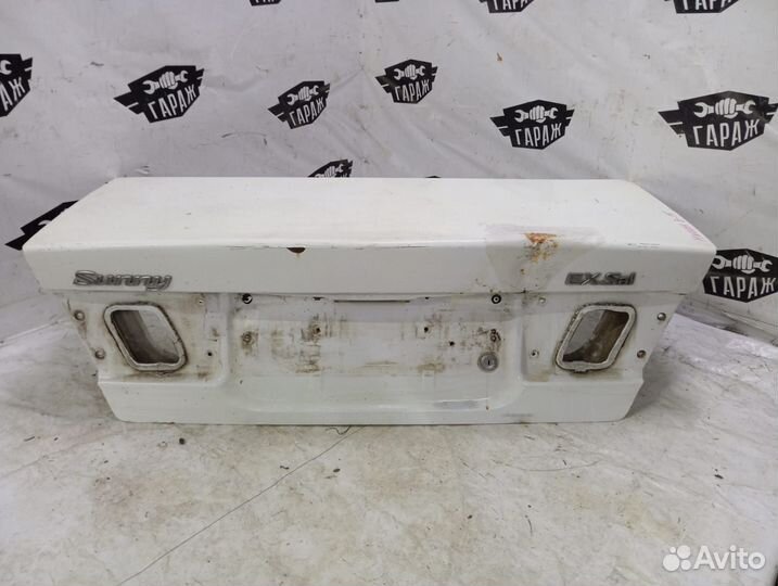 Крышка багажника Nissan Sunny B15