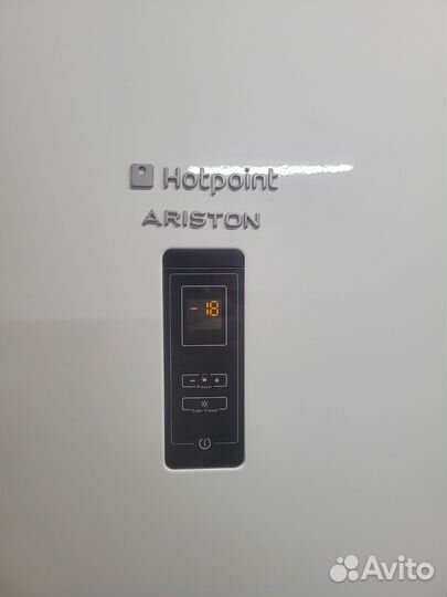 Холодильник бу Hotpoint Ariston