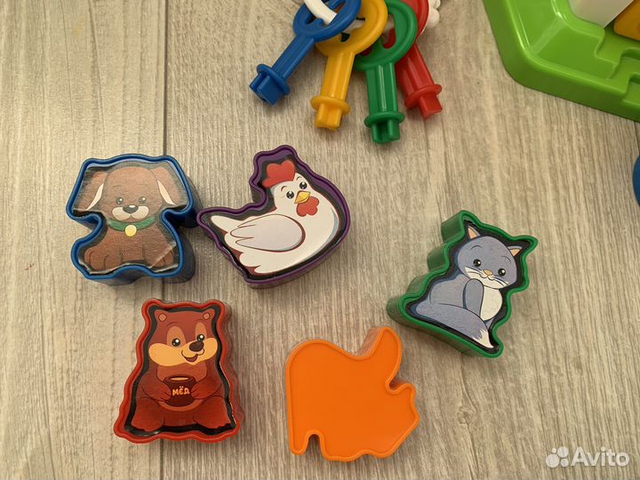 Развивающие игрушки для малышей. Сортер