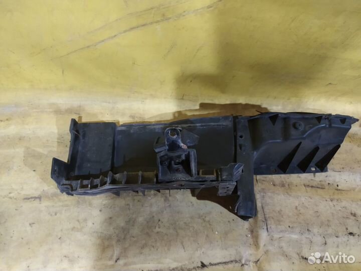 Площадка акб Cadillac SRX 2003-2009 Кадилак ср-икс