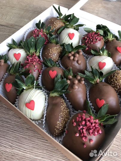 Клубника в шоколаде букеты на 8 марта