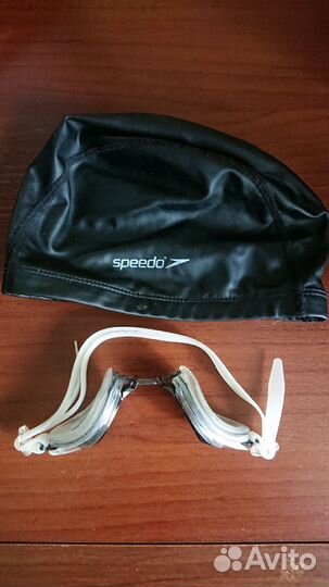 Шапка и очки для плавания speedo