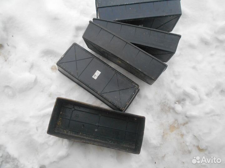 Горшки для цветов пластиковые