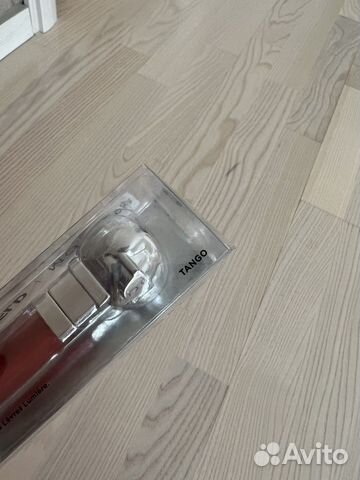 Блеск для губ karl lagerfeld