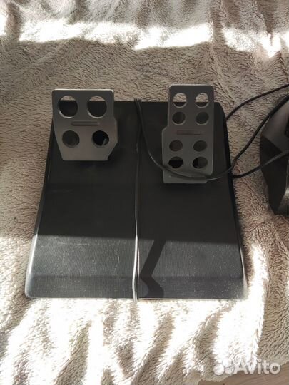 Игровой руль с педалями logitech formula force ex