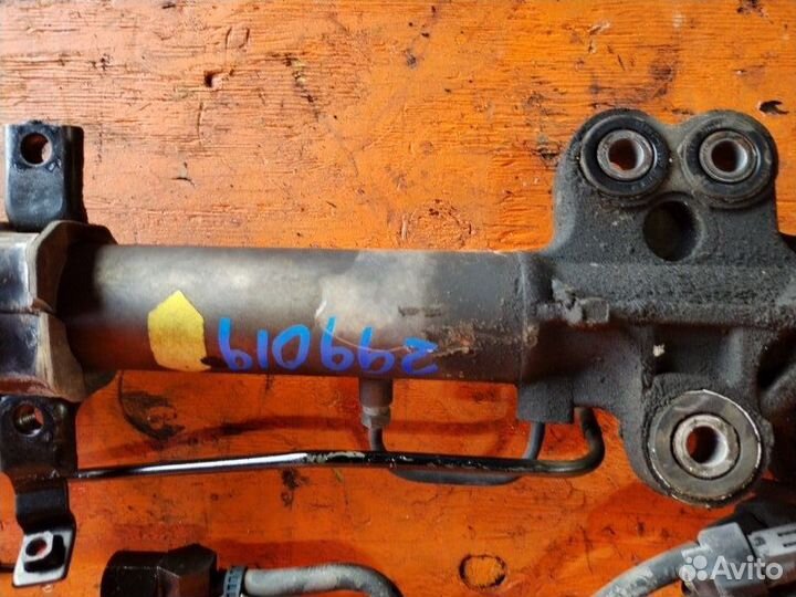 Рулевая рейка Toyota Hiace KZH100 2000