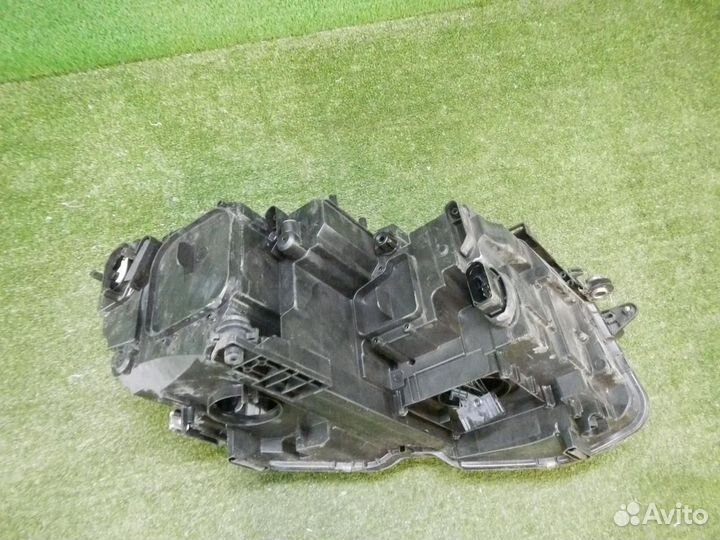 Фара левая Volkswagen Tiguan