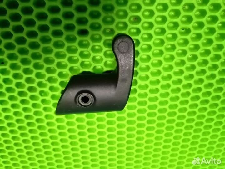 Захват механизма складывания на коляску Luxmom