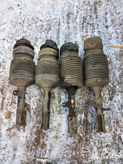 Продам пневмо стойки харриер 35