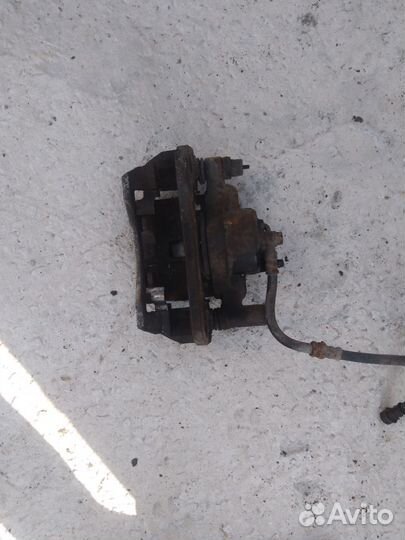 Суппорт мазда 323 протеже