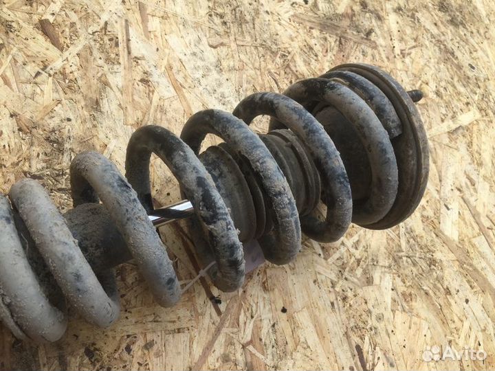 Амортизатор передний Mitsubishi L200 KB4T с2007-20