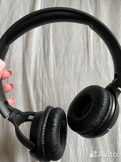 Беспроводные наушники jbl tune 590