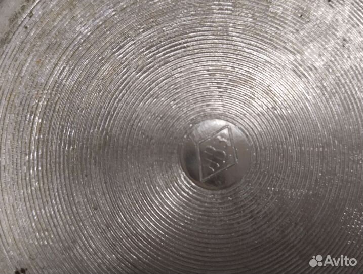 Металлическая тарелка, фруктовница, сухарница