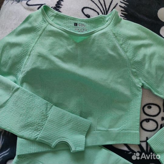 Спортивный костюм - лосины, топ, бра