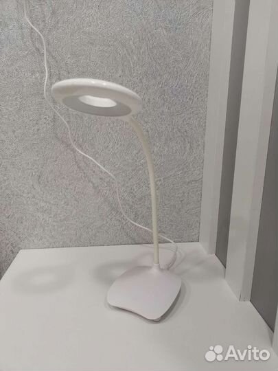 Лампа настольная