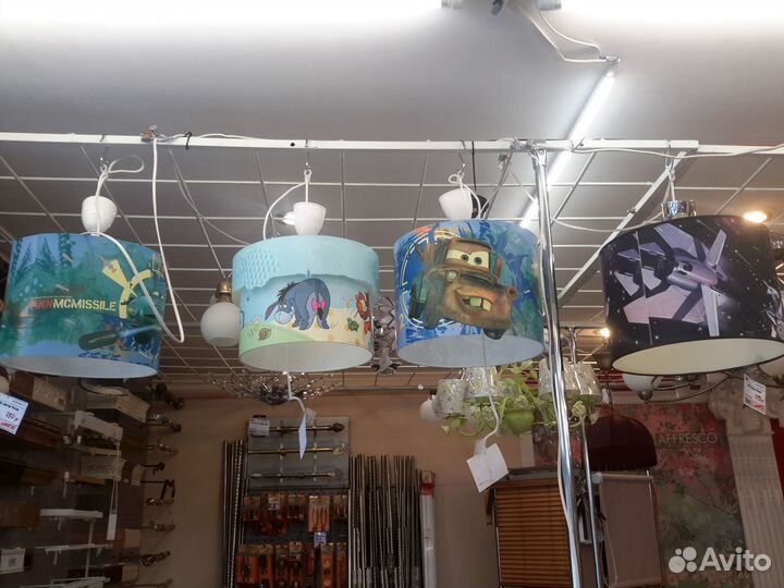 Люстры новые