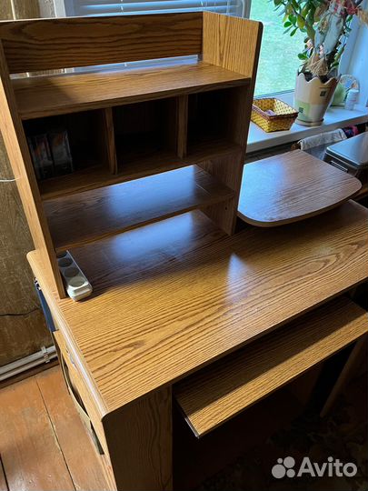 Компьютерный стол