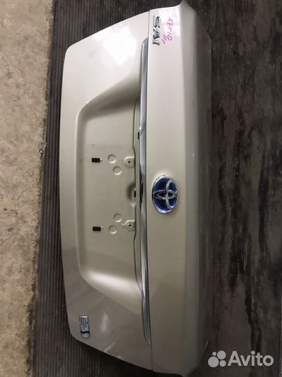 Крышка багажника Toyota-Sai