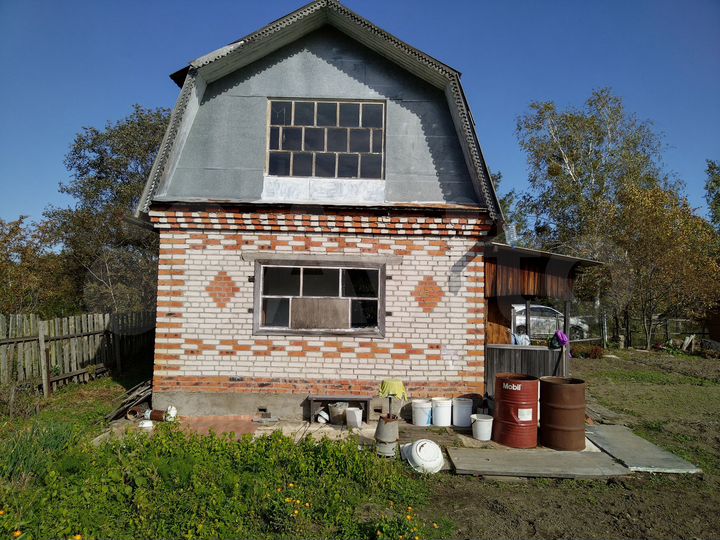 Дача 40 м² на участке 10 сот.