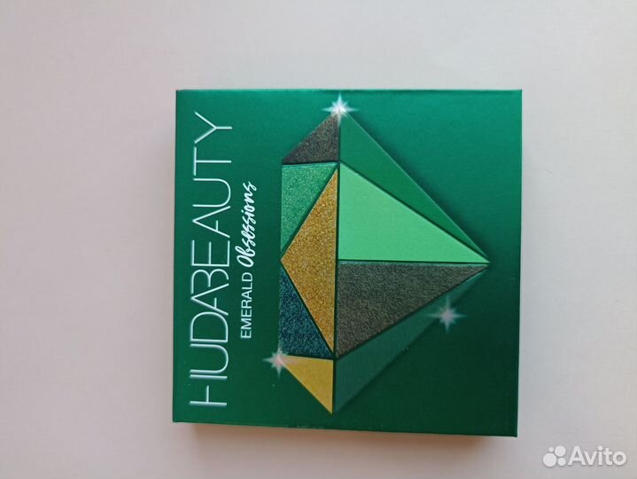 Huda beauty Emerald obsessions