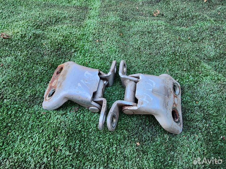 Петля двери передняя левая Great Wall Safe Deer