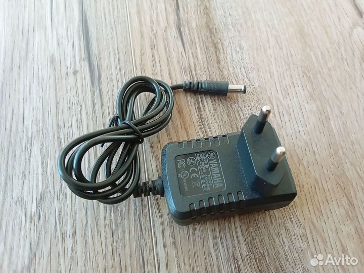 Блок питания для синтезатора Yamaha PSR-E373