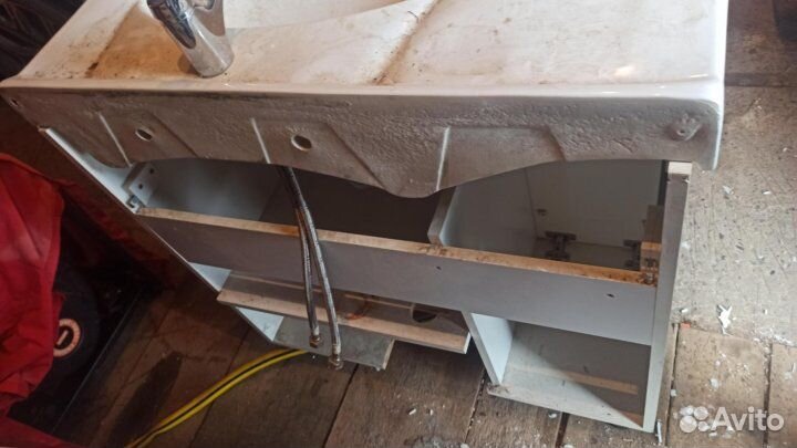 Мойка с тумбой для ванной комнаты