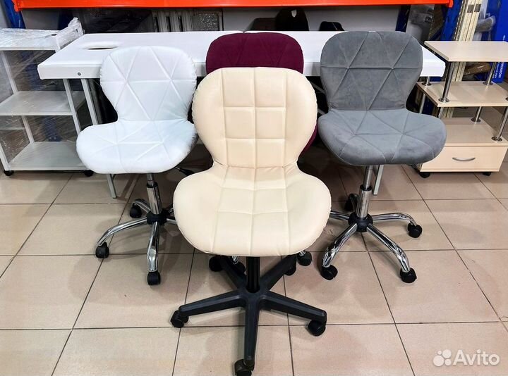 Стул мастера и клиента