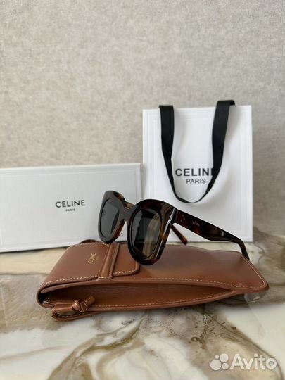 Солнцезащитные очки celine