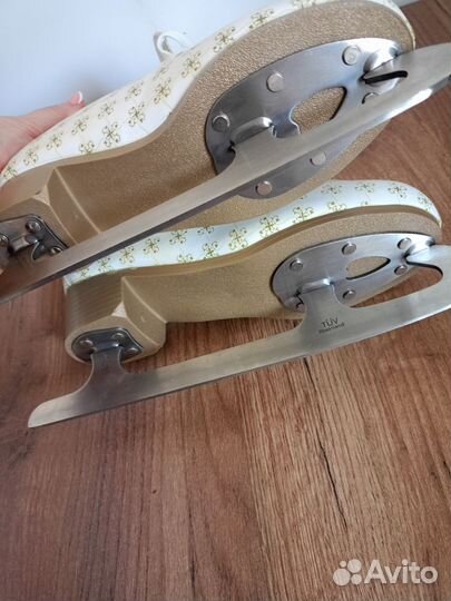 Коньки фигурные 37 размер новые