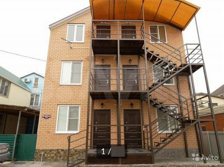 Комната 35 м², 1/3 эт.