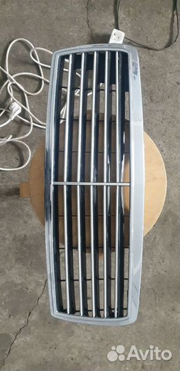 Решётка радиатора w211