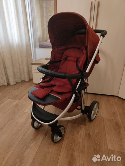 Коляска прогулочная всесезонная