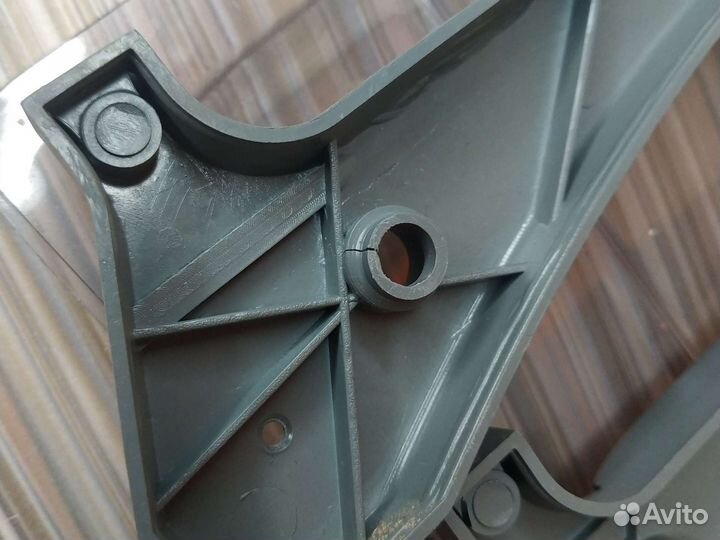 Поддоны под сушилку на кухне и держатели