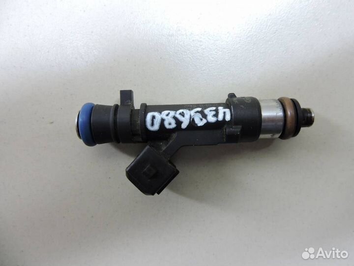 Форсунка инжекторная электрическая LADA Largus 201