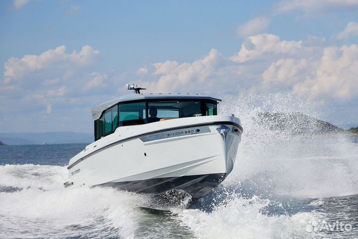 Катер saxdor 320 GTC с мотором 300 л.с