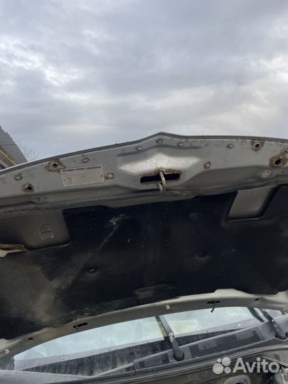 Капот на mitsubishi lancer 9