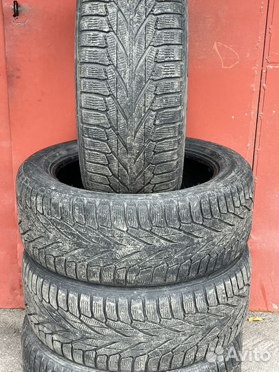 Nokian Tyres Hakkapeliitta R2 SUV 255/50 R20