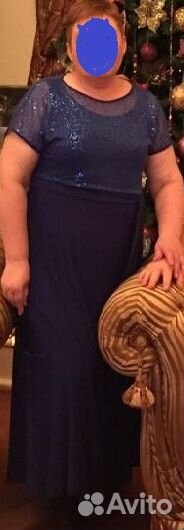 Красивое женское платье