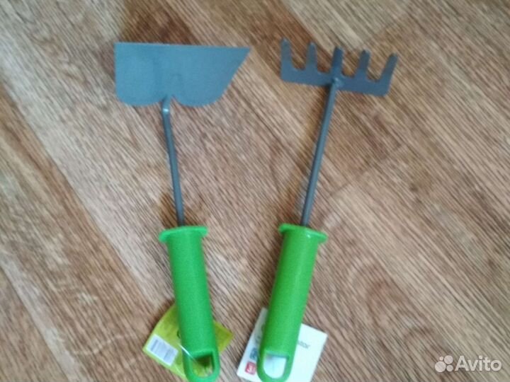 Ручные грабли и мотыга для сада (новые)