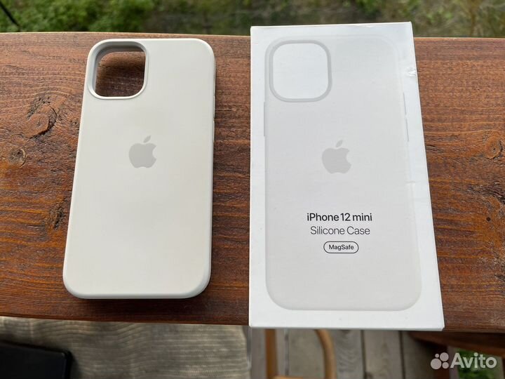 Оригинальный чехол на iPhone 12 mini