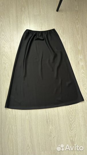 Юбка черная классическая