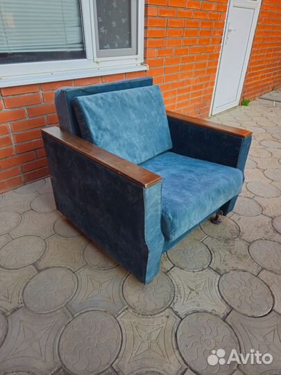 Кресло-кровать в хорошем состоянии
