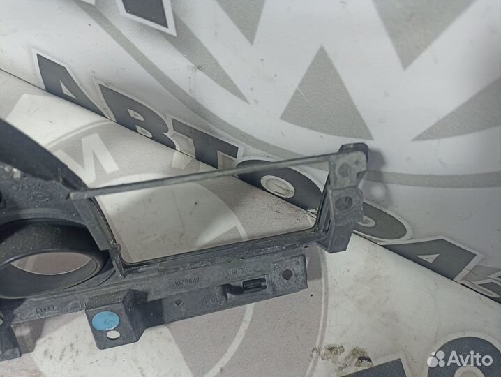 Накладка приборной панели Audi A8 D3