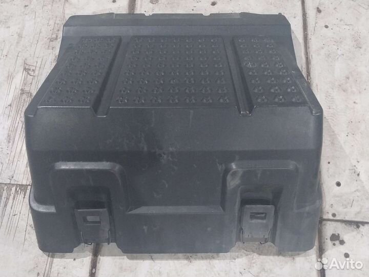 Крышка аккумулятора scania