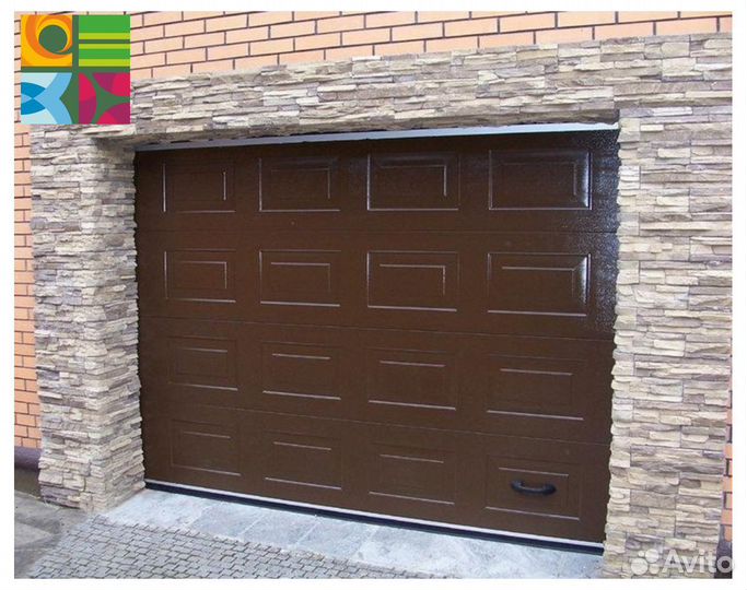 Секционные ворота для гаража alutech