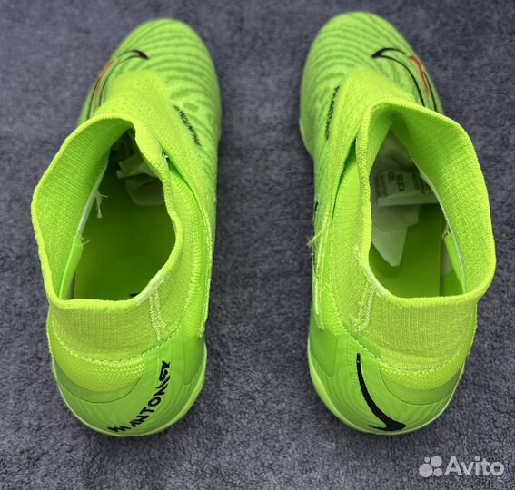 Футбольные бутсы nike phantom