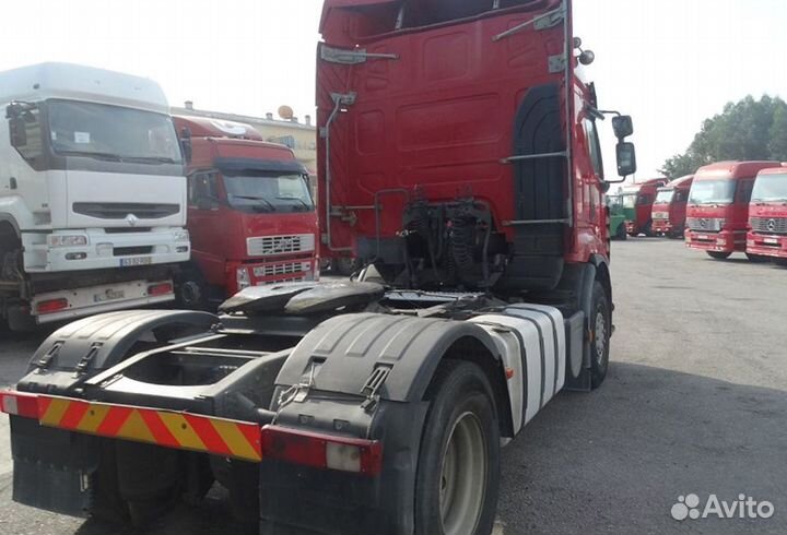 В разборке грузовик Renault, Premium II с 2007