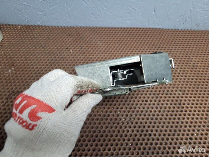 Замок двери сдвижной правый Ford Transit TT9 2.2